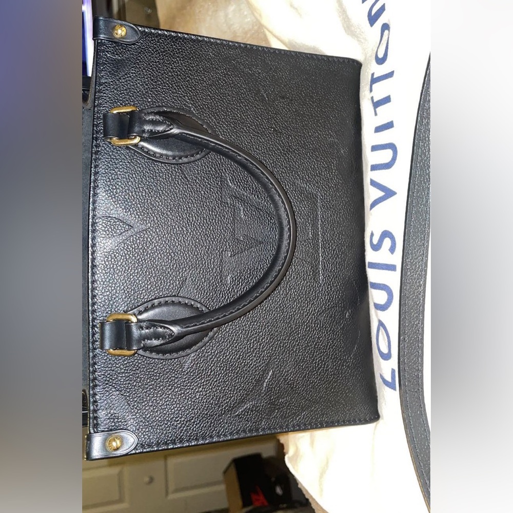 “On the go” pm handbag